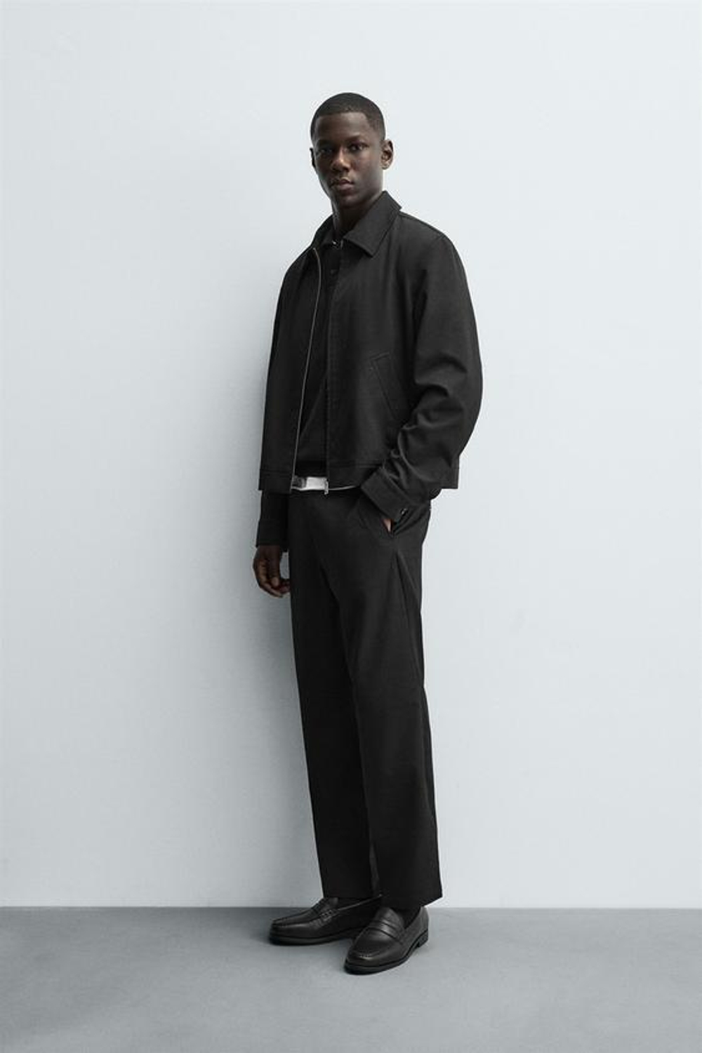 ZARA БРЮКИ-ДЖОГГЕРЫ КЛАССИЧЕСКОГО КРОЯ, ЧЕРНЫЙ