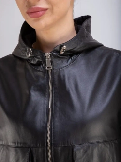 Пальто из натуральной кожи с капюшоном