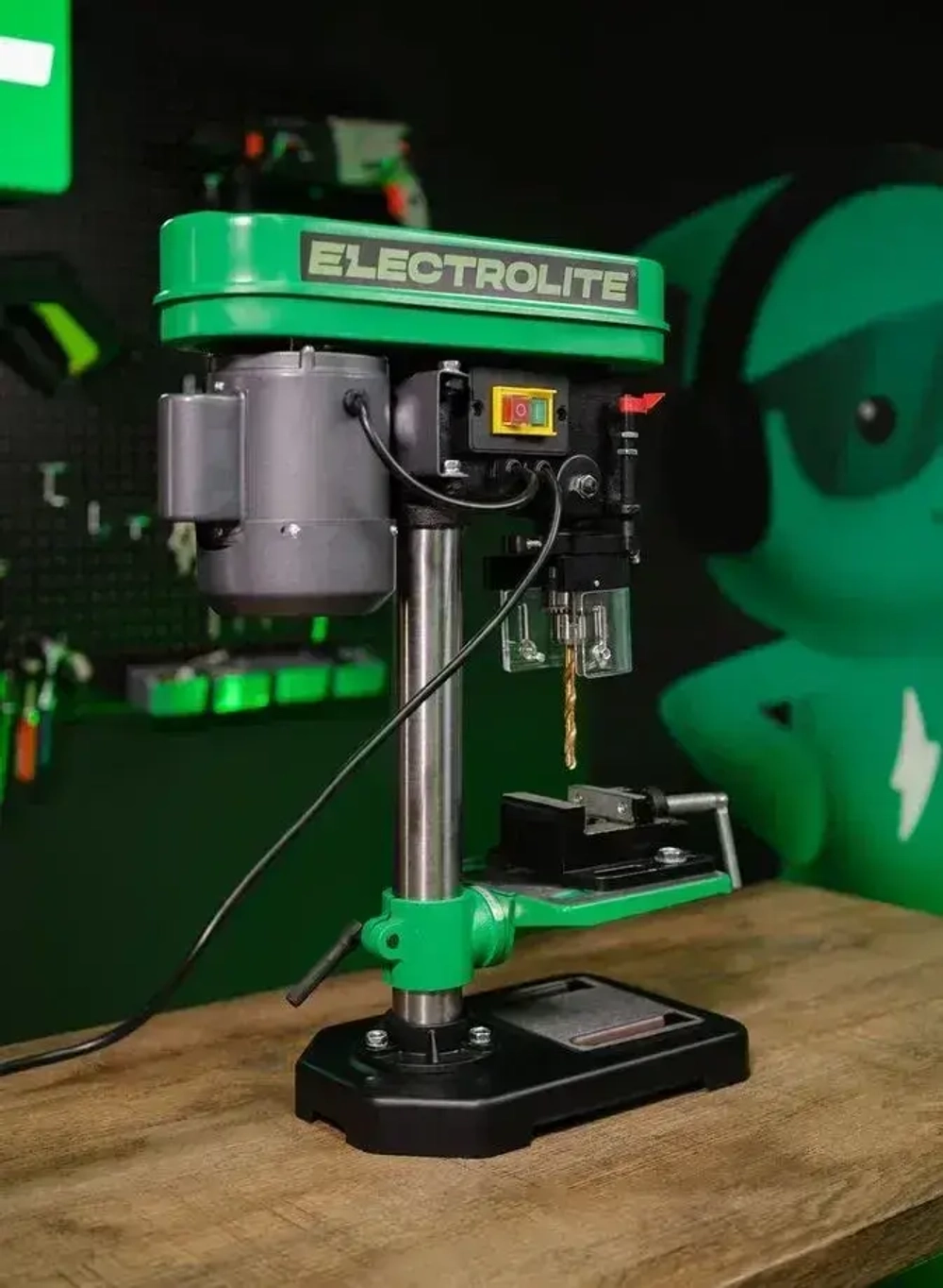 Станок сверлильный настольный СС-450/13 (450 Вт, 13 мм патрон, 5 скоростей, ТИСКИ В КОМПЛЕКТЕ) ELECTROLITE