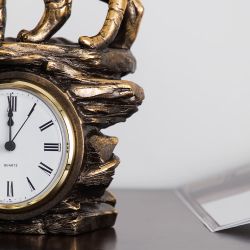 Часы Тигр Бронза