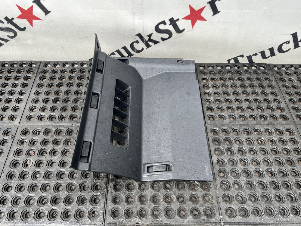 Накладка салона 2023