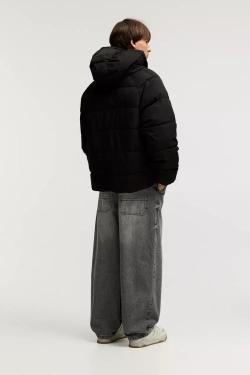 PULL&BEAR Пуховик с капюшоном, черный