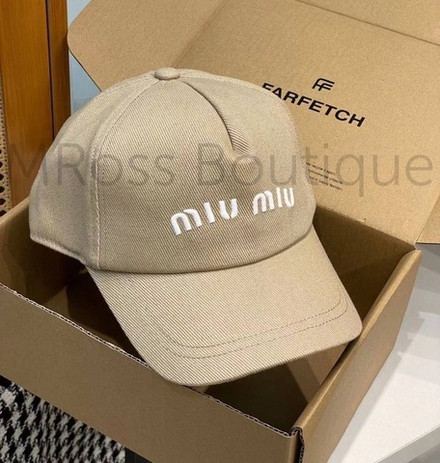 Бежевая бейсболка Miu Miu