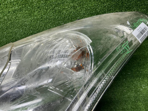 Битая Фара левая Suzuki Swift 4 (10-13) галоген