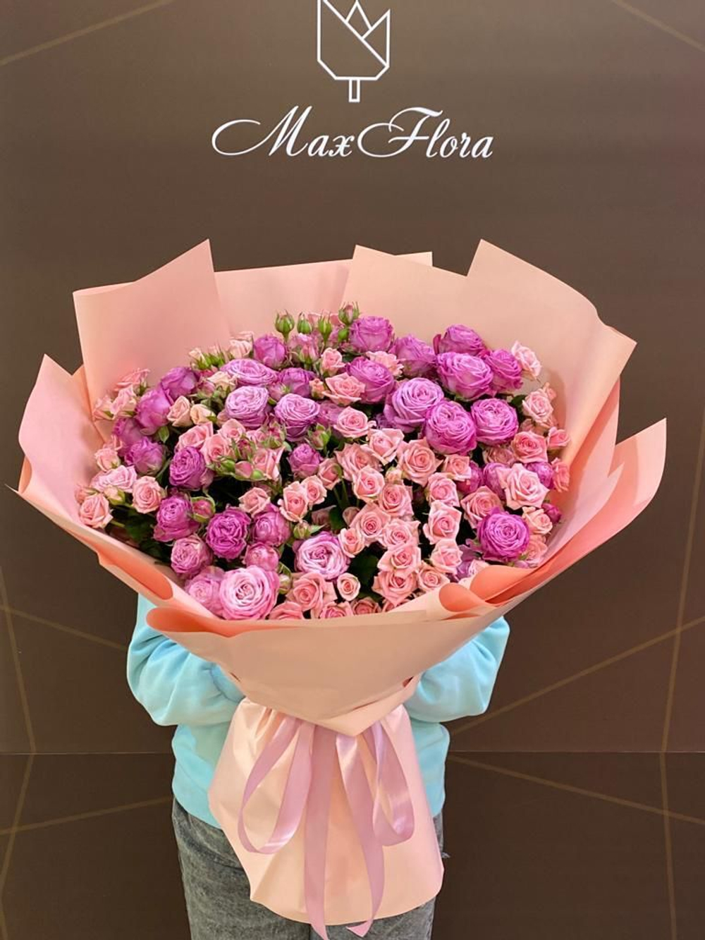 Букет Кустовая роза М-18