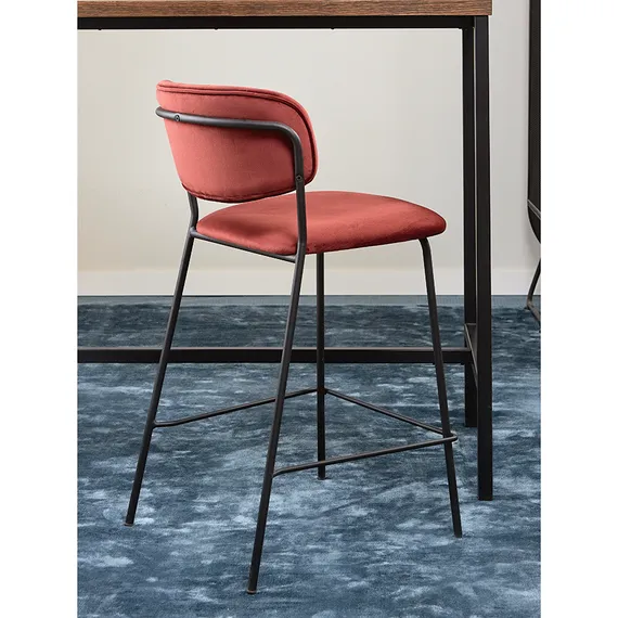Барный стул Eirill, 71 см, кирпичный велюр с черными ножками