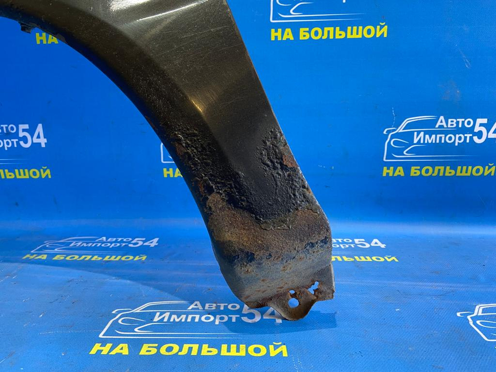 Крыло переднее левое MITSUBISHI LANCER 1995