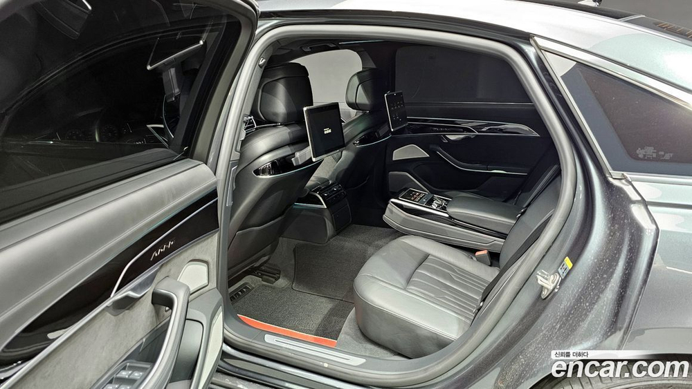 Audi A8 (D5) 55 TFSI Quattro LWB (11.2019)