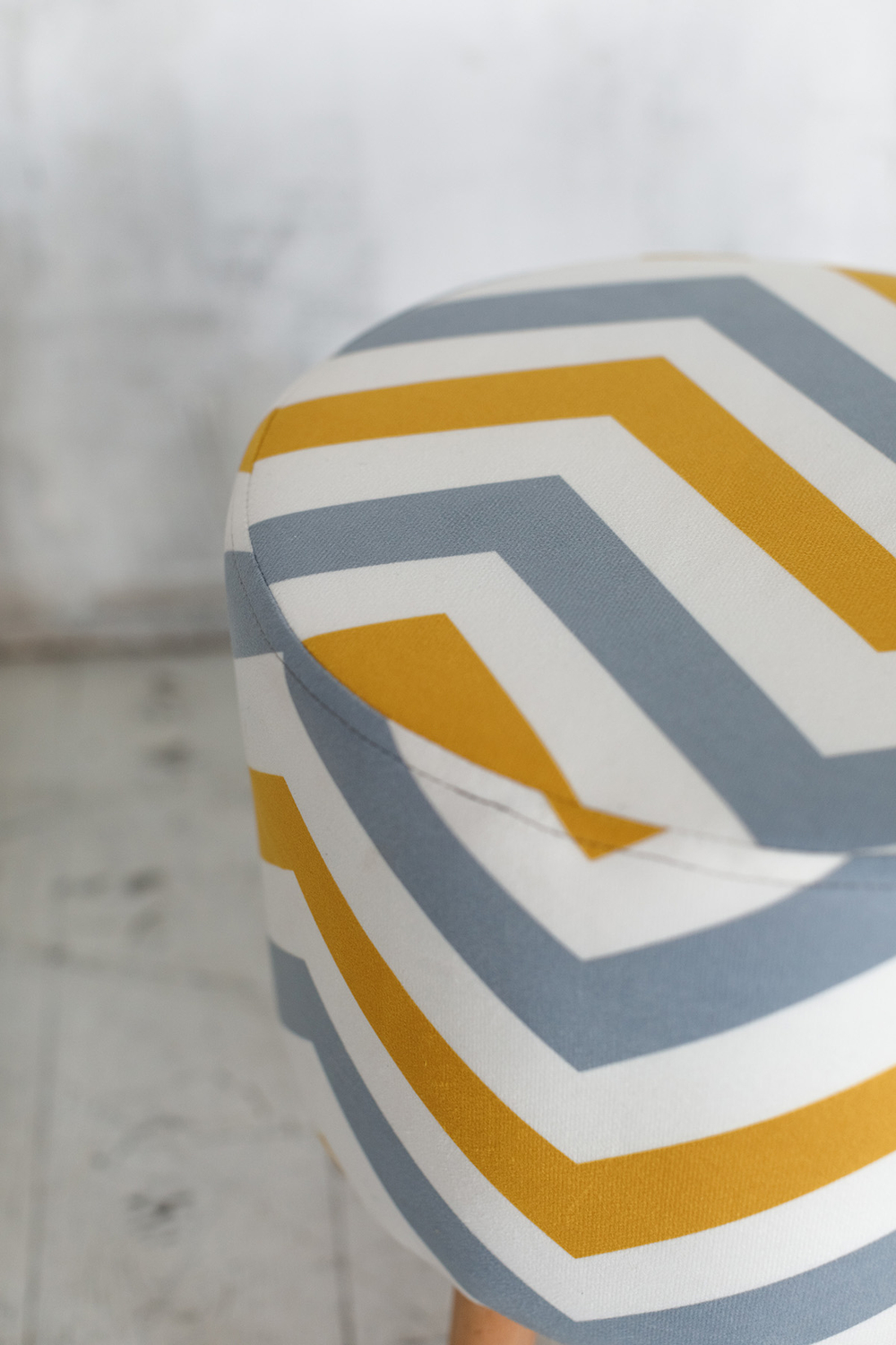 Пуф Лекко Скандинавия Желто-Серый