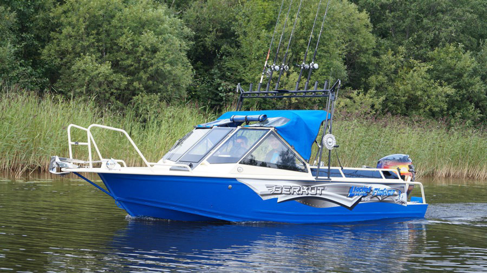 Лодка BERKUT L-Fisher