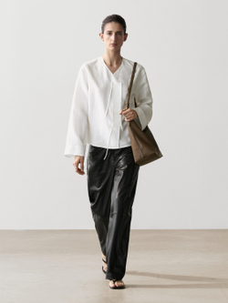 Massimo Dutti Струящаяся рубашка с декоративной деталью на груди, белый