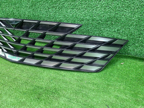 Решетка радиатора Geely Atlas 2 (2023-н.в.)