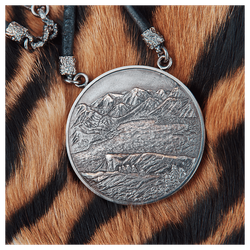 Серебряная монета-амулет «Тигр»