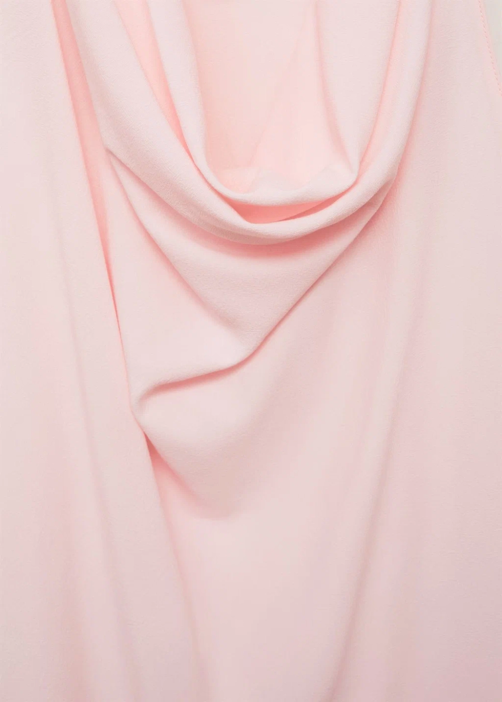 Блузка с драпировкой и цветочным декором