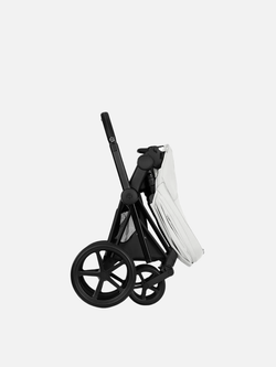 Cybex Priam 5 Style, в цвете Off White (шасси Matt Black) + автокресло Cybex Cloud T Plus