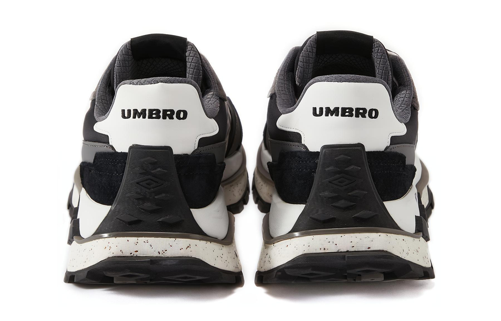 Umbro FUSE Spaceship Shoes Slip Resistant, Abrasion Resistant, Coverage, Support, Rebound Low top Casual Shoes Men"s