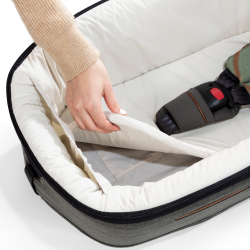 Детское автокресло Joie Calmi