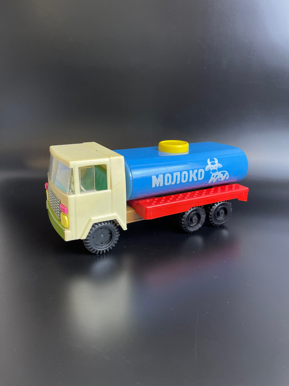 Игрушка машина грузовик "Молоко" 71 -10 коллекционная, молоковоз детская машинка СССР металлическая, 1970-1980 гг