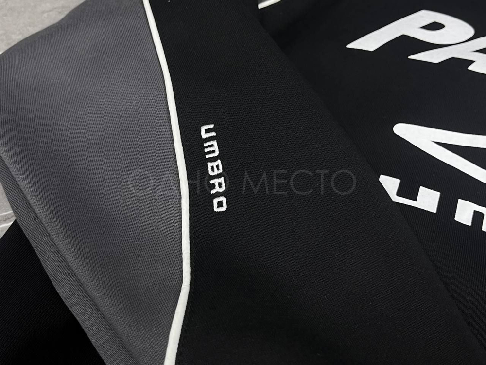 Свитшот Palace x Umbro