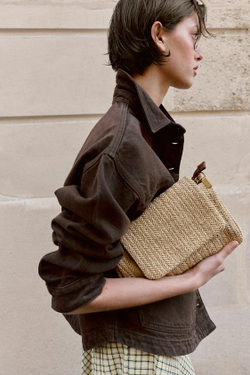 ZARA СУМКА ЧЕРЕЗ ПЛЕЧО С МЕТАЛЛИЧЕСКОЙ ЦЕПОЧКОЙ, СВЕТЛО-БЕЖЕВЫЙ