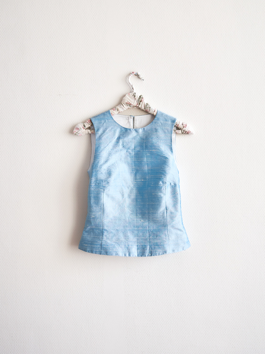 Almas top in blue