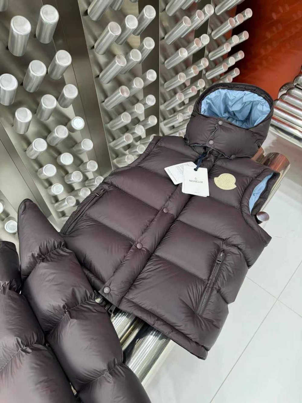 Пуховик Moncler