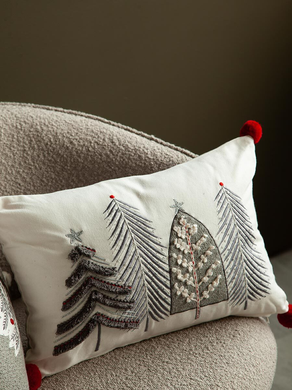 Чехол на подушку Enchanted pines 30х45 см