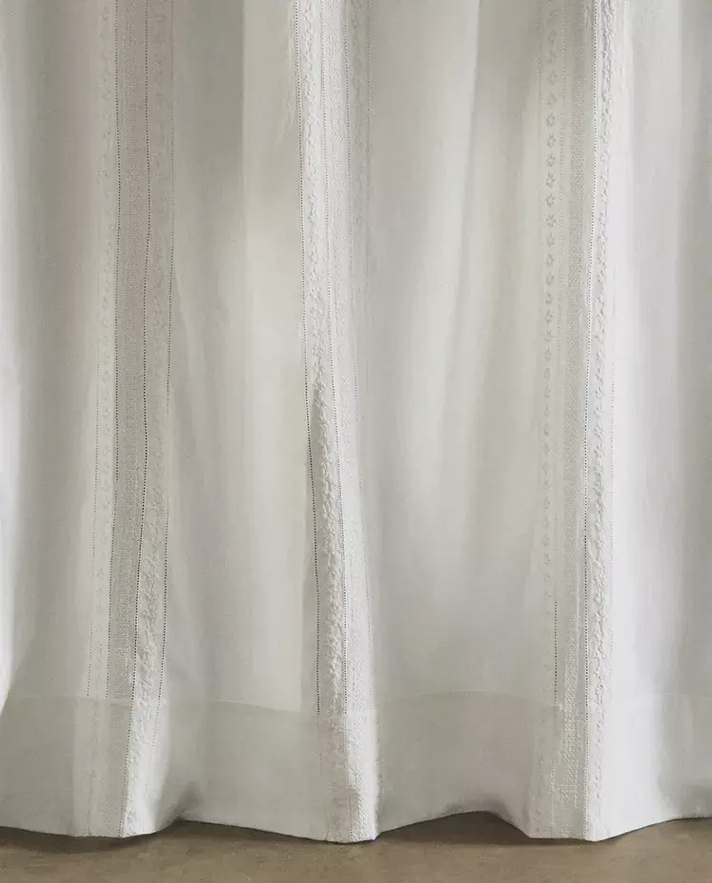 ZARA HOME ШТОРА ИЗ ХЛОПКА И ЛЬНА С ВЫШИВКОЙ, БЕЛЫЙ