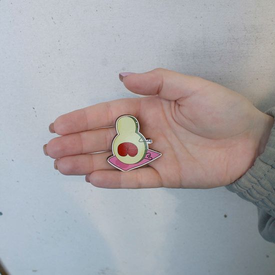 Значок деревянный (брошь)  Авокадо. Fire Pin