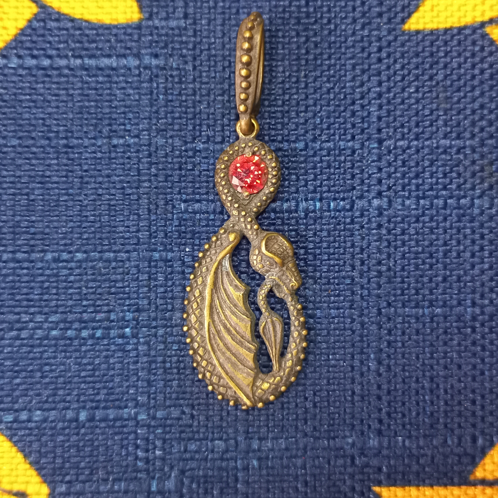 Подвеска. Крылатый Змий