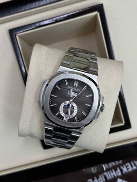 Часы Patek Philippe Nautilus