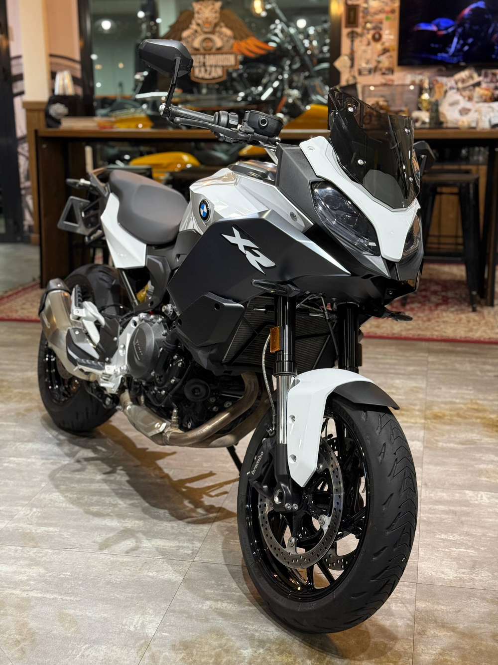 BMW F900XR 2024