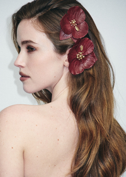 Заколка пион из натуральной кожи