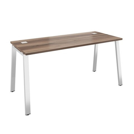 Стол письменный на металлокаркасе ДУГЛАС