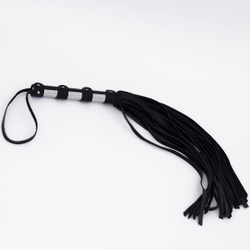 Черный кожаный флоггер со стальной ручкой - 45 см.