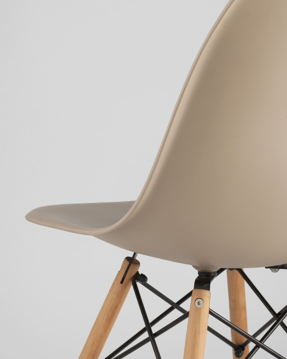Стул Eames DSW бежевый x4