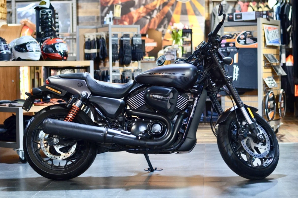 Harley-Davidson Street Rod, 2017 grey