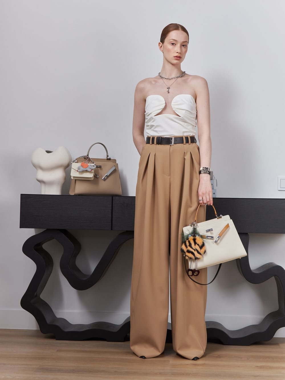 MISTRESS БРАСЛЕТ 12 MILK