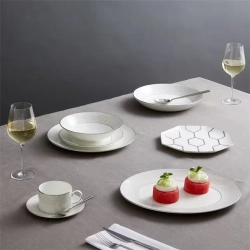 Wedgwood Глубокая тарелка Gio Platinum 20 см EAN 701587469401