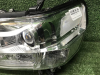 Фара левая Toyota Land Cruiser 200 (2015-2021) LED