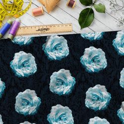Ткань блэкаут голубые розы из папье-маше на тёмном фоне