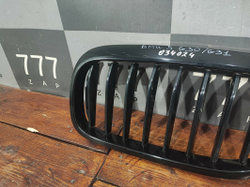 Решетка радиатора левая BMW 5-Series (G30) 17-20 Б/У Оригинал 51137383519