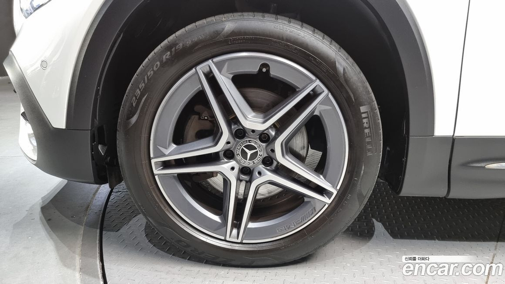 Mercedes-Benz GLB-Class X247 GLB250 4MATIC (03.2021)
