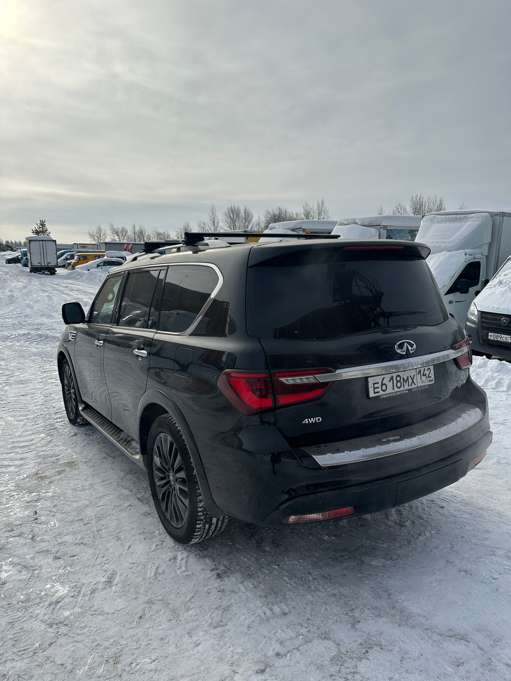 Infiniti QX80 LUXE SENSORY ProACTIVE 8 Seater ( 405 hp)