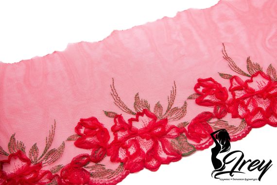 05-79 Вышивка на неэл. сетке 20 см, красный/зеленый (левая)