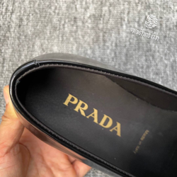 Лоферы Prada