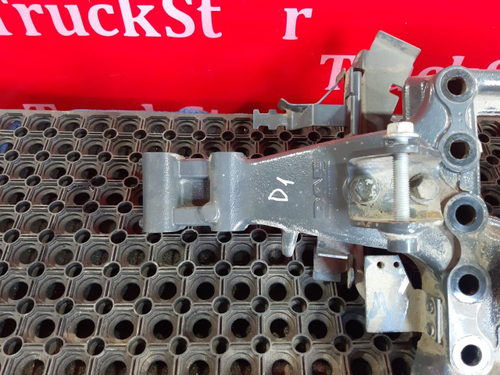 Кронштейн рессоры задний левый