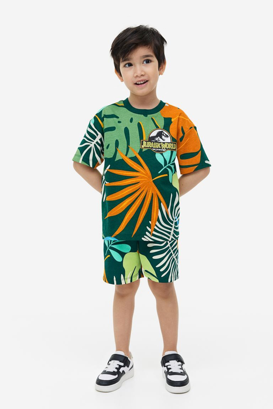 H&M Комплект для мальчика из футболки и шорт, темно-зеленый