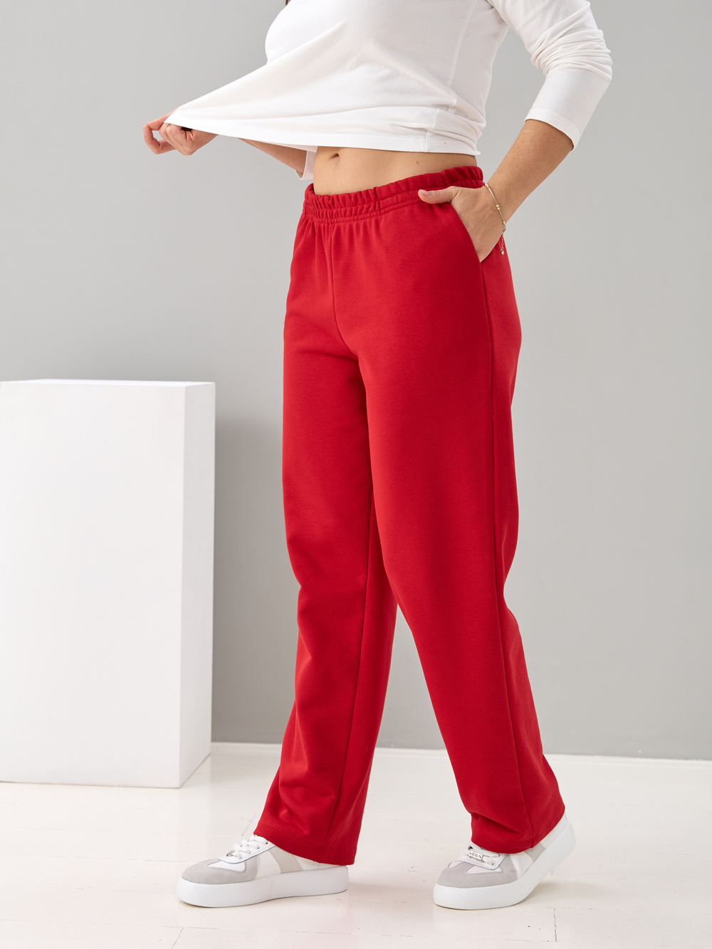 Костюм с брюками КБфп-584/принт-красный-п