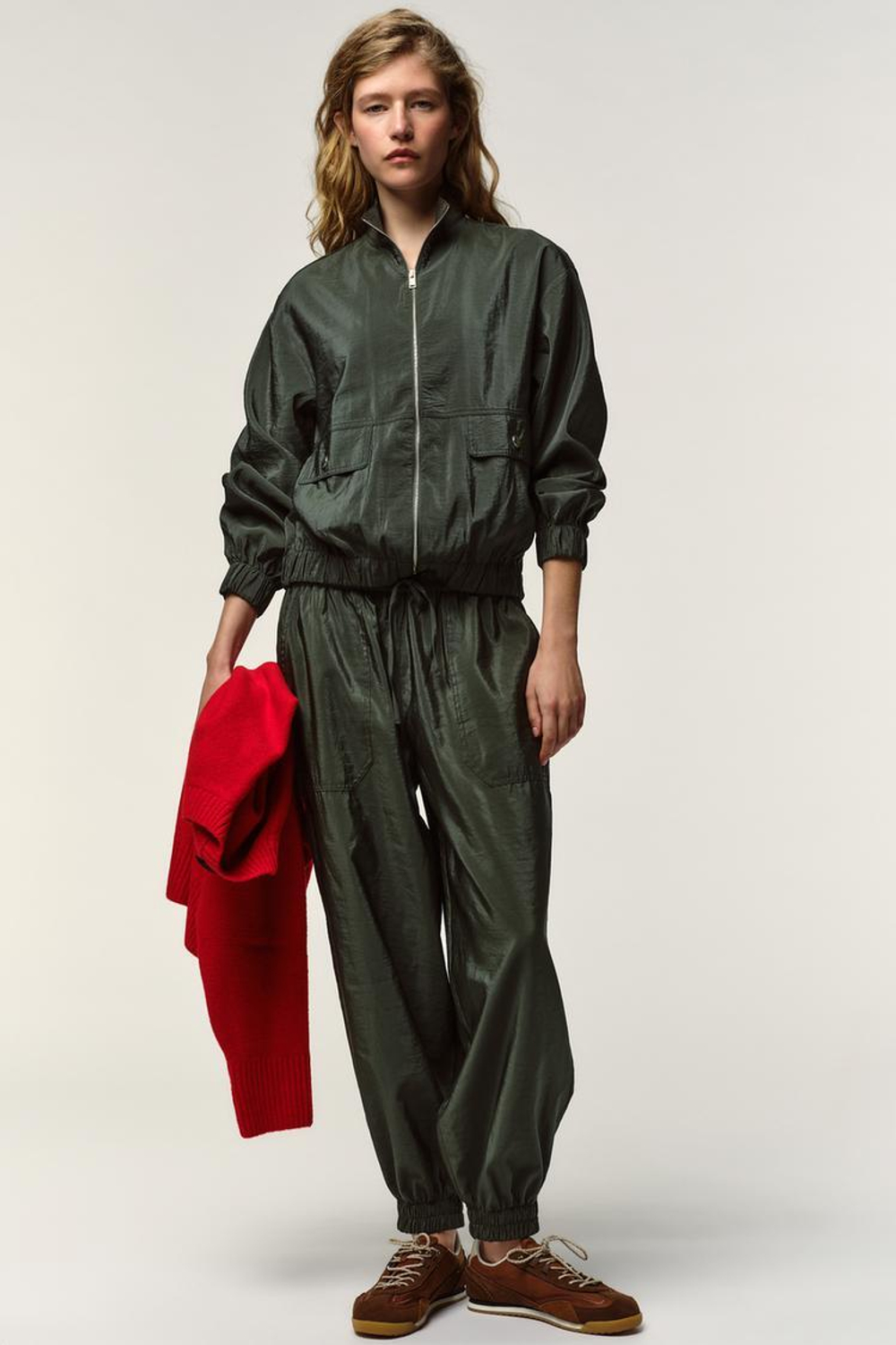 ZARA БОМБЕР С ВОРОТНИКОМ-СТОЙКОЙ, ХАКИ